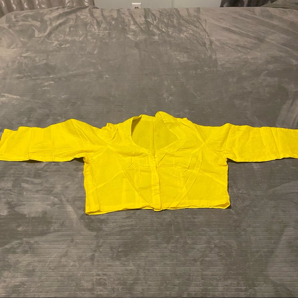 Yellow Saree Blouse - Picture 2 of 4